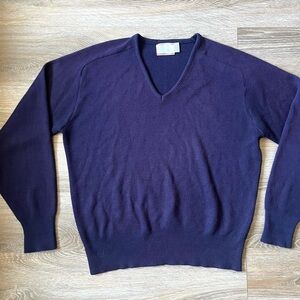 80’s vintage Sears men’s sportswear navy blue soft acrylic knit v neck sweater